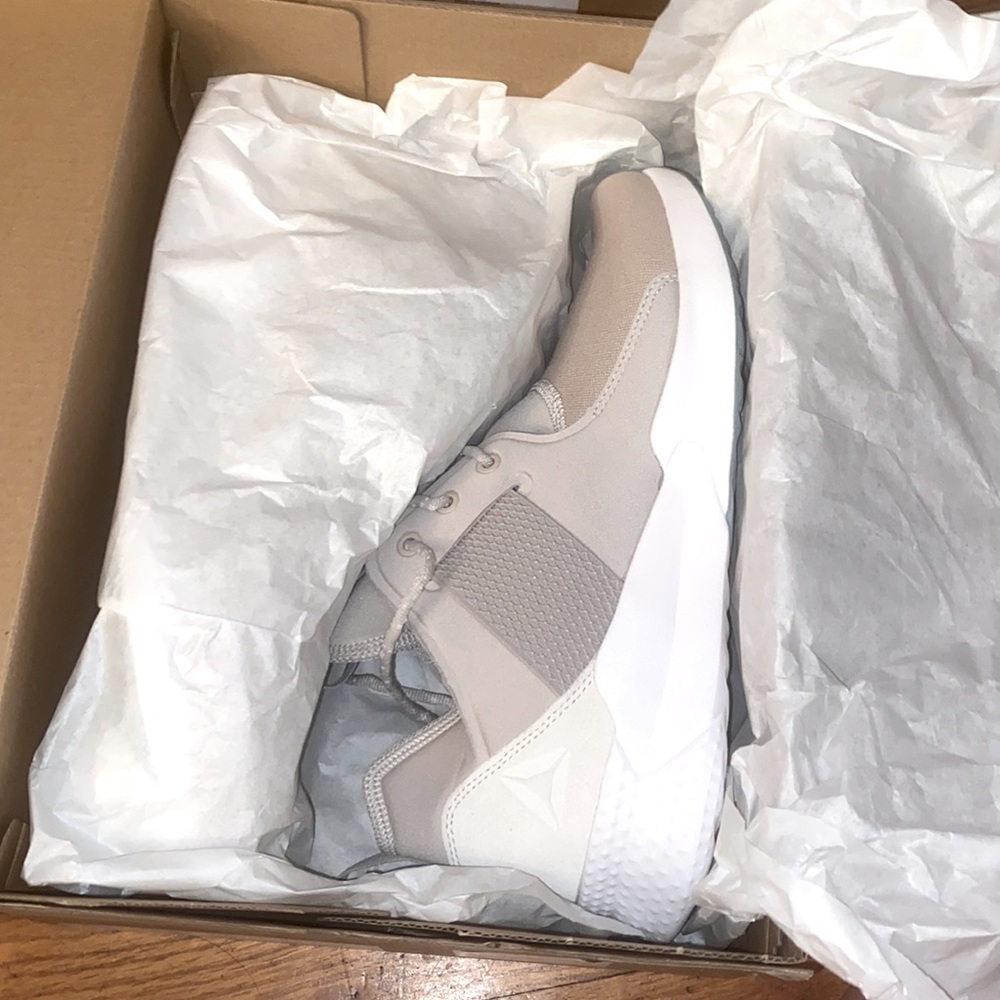 BRAND NEW NEVER WORN SPINNING SHOES! DANCE/SPORT